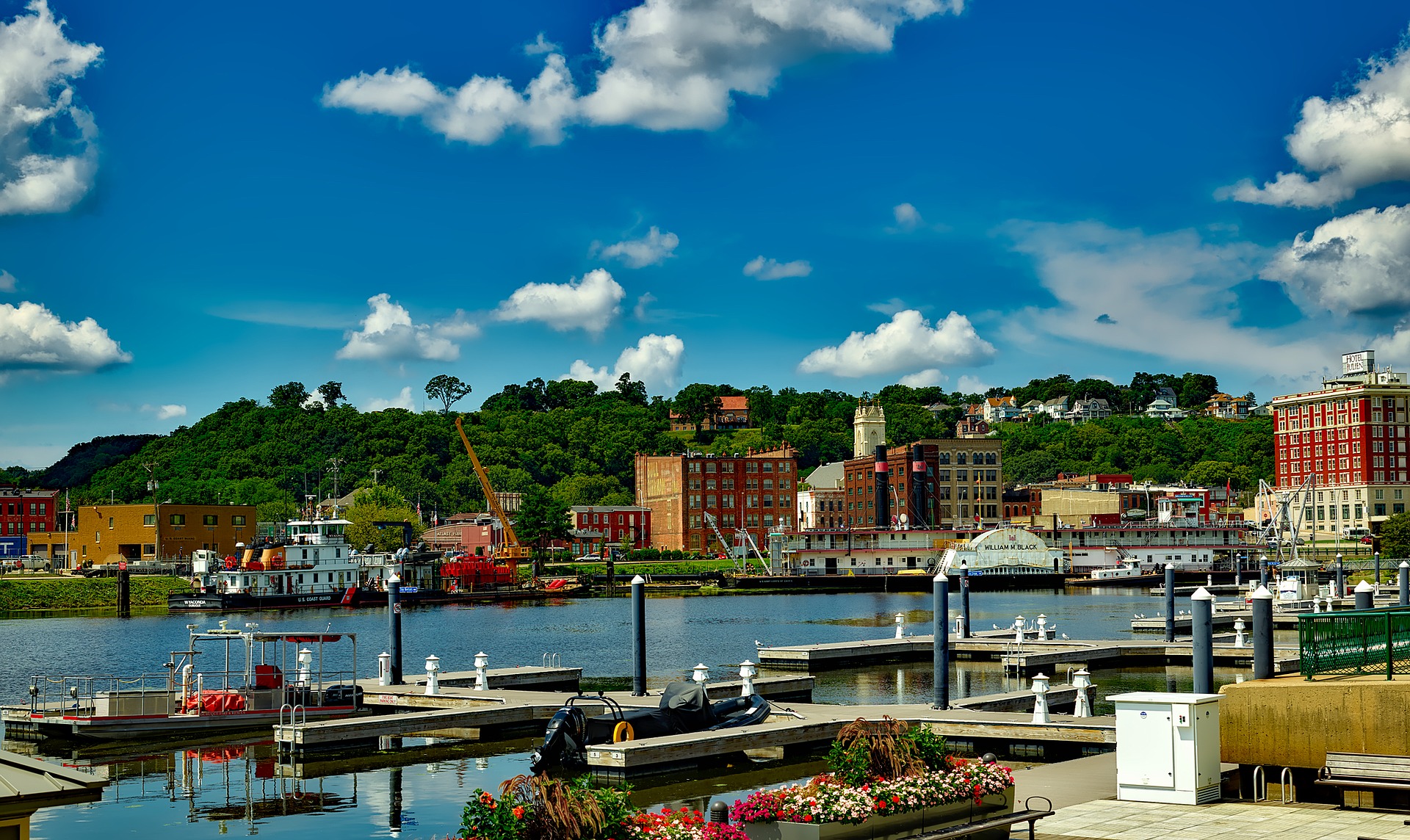 dubuque-1751444_1920