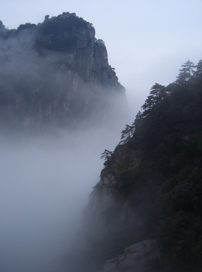 Mount_Lushan_-_fog