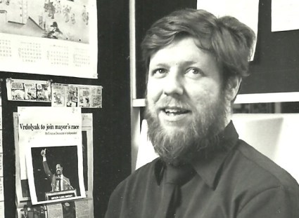 Reardon at Tribune desk in 1980s